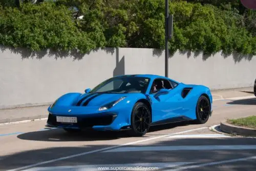 Ferrari 488 Pista (2)