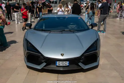 Lamborghini Revuelto (6)