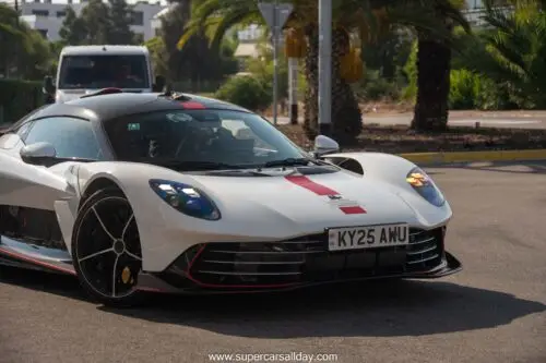 Aston Martin Valhalla (2)