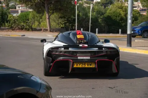 Aston Martin Valhalla (6)