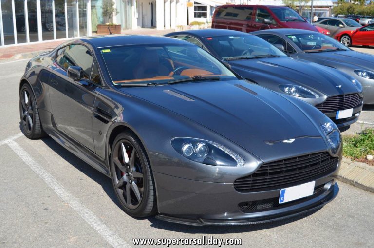 Aston Martin V8 Vantage