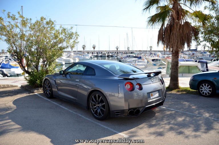 Nissan GT-R Gentleman Edition
